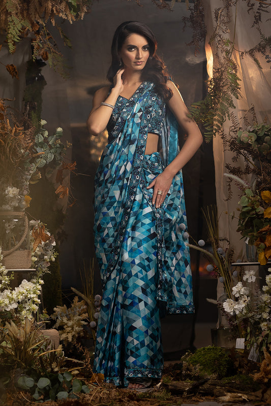 Diamond Dreams in Harmonious Blue Saree